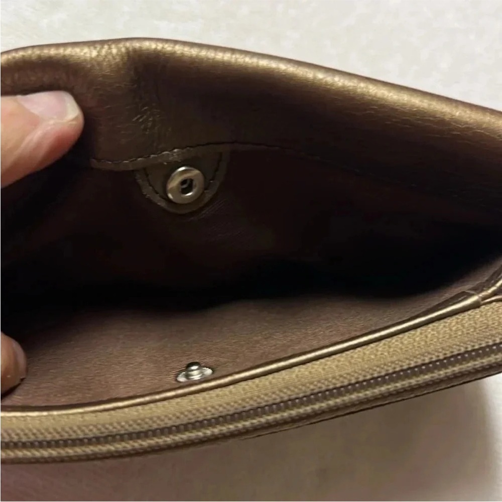 Fossil metallic bronze pleated leather zip wallet - Picture 9 of 9